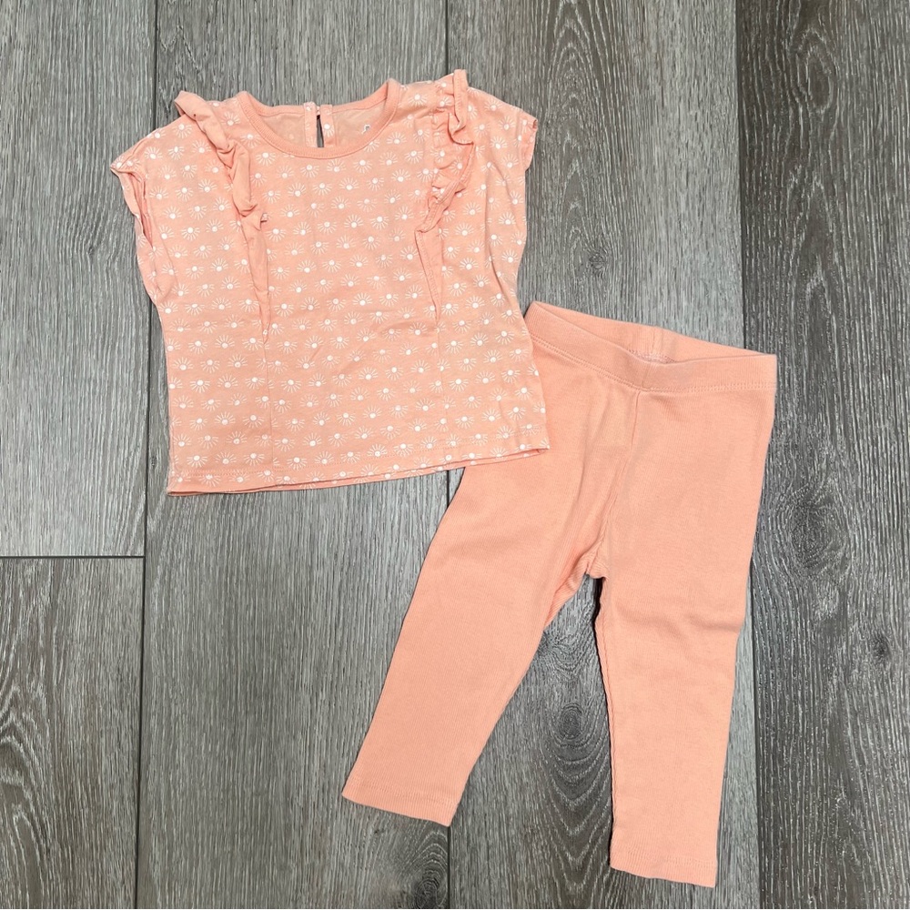 BABY GAP 2PC SHORT SLEEVE SHIRT AND LEGGINGS OUTFIT PEACH 12-18MO